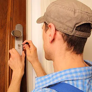 Brighton Lock And Locksmith Brighton, CO 303-357-8340 - 17a-lock-opening